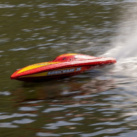 Pro Boat Sonicwake 36in V3 Self-Righting V-Hull Boat RTR, Red